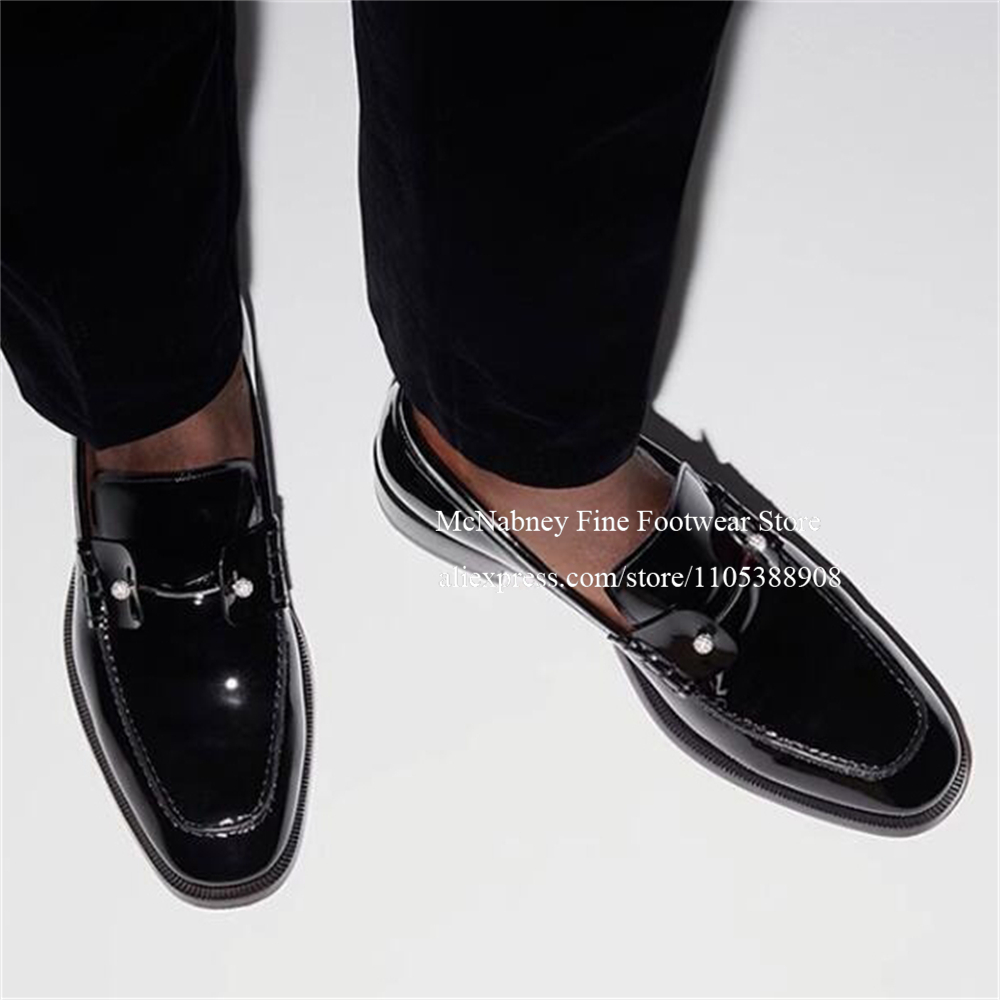 Sepatu Loafer Kulit Paten Berh - Tuxedo Lapel Pin ulasan dan harga